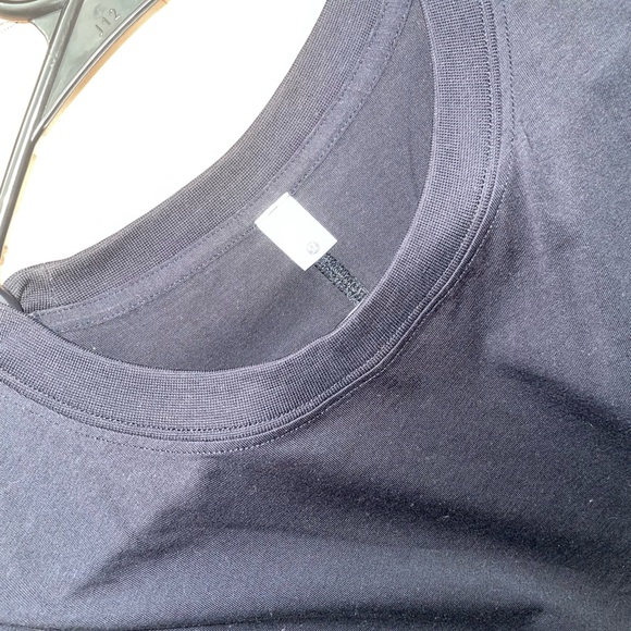 Lululemon Sleeveless shirt top New size 6 + shopping bag large + wallet pouch - Picture 4 of 15